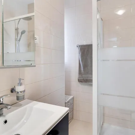 Flat With Private Parking And Netflix Apartamento Sanremo