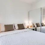 Guesthost - Flat With Private Parking And Netflix Appartement San Remo