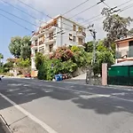 Guesthost - Flat With Private Parking And Netflix アパート
