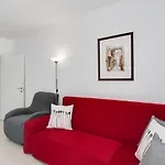 Guesthost - Flat With Private Parking And Netflix アパート サンレモ