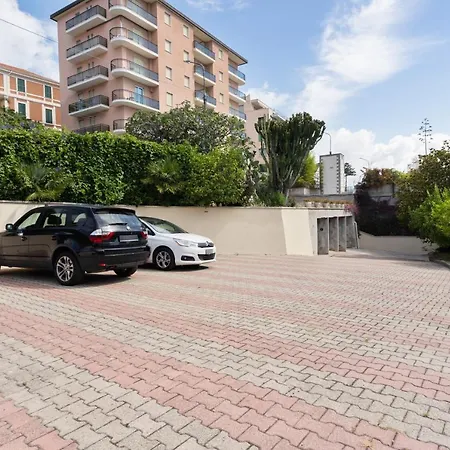 Flat With Private Parking And Netflix