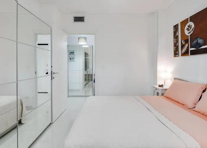 公寓 Guesthost - Flat With Private Parking And Netflix