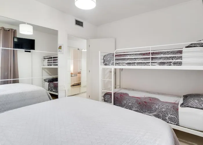 公寓 Guesthost - Flat With Private Parking And Netflix