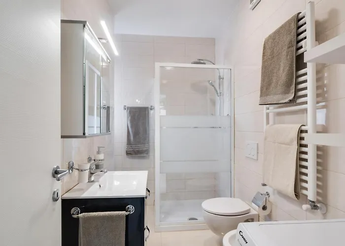 Guesthost - Flat With Private Parking And Netflix سانريمو